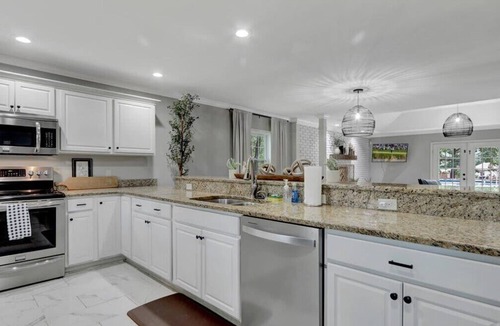 Piney House | Spacious Lakefront Home | Pool | Hot Tub | Fire Pit | Games