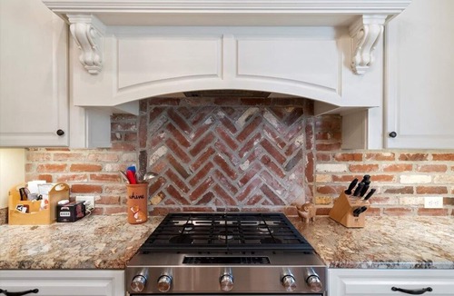 Country Club House | Spacious Oxford 6BR - Sleeps 11 + Crib - Sauna, Pizza Oven, 5 Min Campus