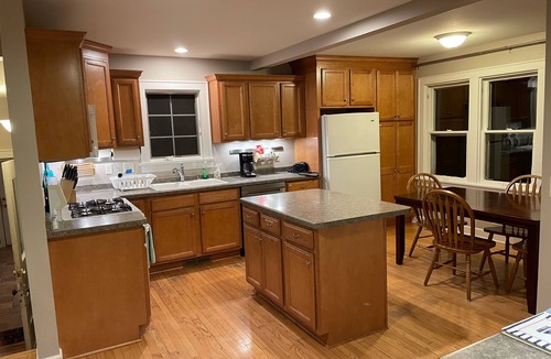 Village of Pewaukee House | Spacious Pewaukee Lake/ Pier Access Home