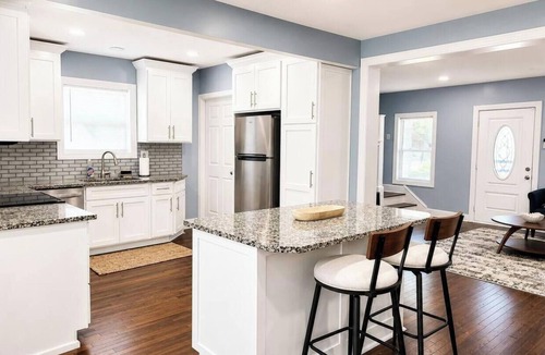 Kansas City House | Spacious Renovated Home Sleeps 7 Near Downtown