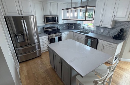 Bartlett House | Spacious updated beautiful house with Hottub!