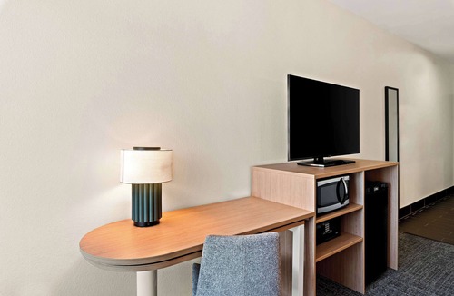 Little Rock Hotel | Spark by Hilton Little Rock West