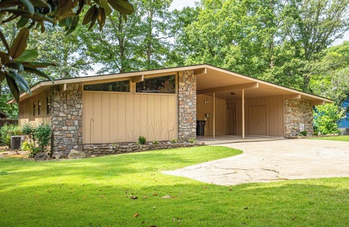 Hot Springs Village House | Spectacular views of Lake DeSoto in a 3 Bedroom & 2 full bath house on the lake!