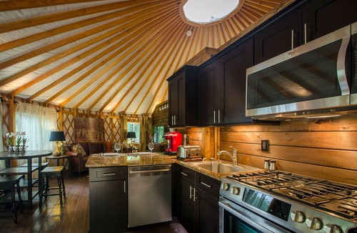 Topton House | Spring Ridge Yurt - Creekside Glamping w/Private Hot Tub