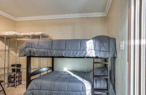 Airport Township House | St Ann Townhome < 1 Mi to International Airport!