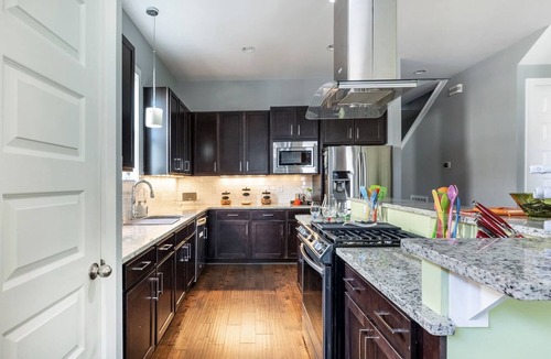 Lockeland Springs House | Stay in Style Where the Musicians Live 6-beds, 4-bedroom, 3-bath