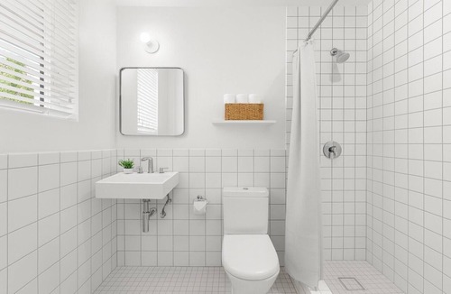 West Avenue Hotel | Steps from Miami Attractions | Walkable South Beach Studio