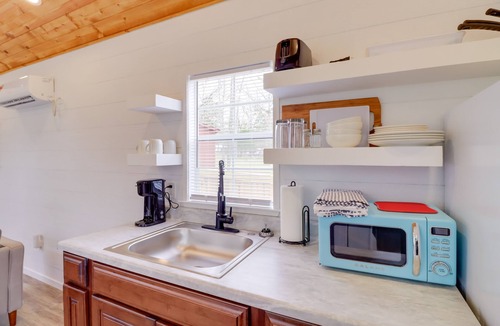 Tumbling Shoals Cabin | Steps to Greers Ferry Lake: Tumbling Shoals Cabin!