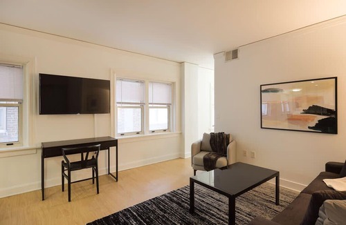 Midtown - Westport Apartment | Steps to Shops, Eats | Easy Access + W&D | Zencity