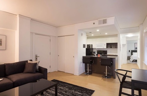 Midtown - Westport Apartment | Steps to Shops, Eats | Easy Access + W&D | Zencity