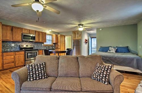 Umber View Heights Apartment | Stockton Lake Escape w/Kitchen, Half Mile to Lake