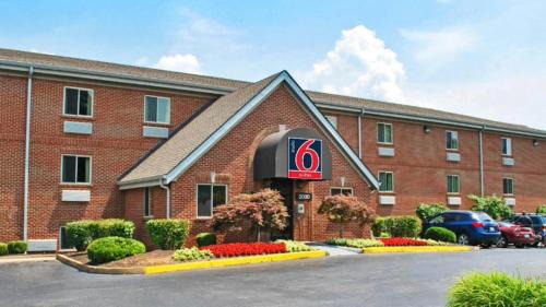 Maryland Heights Hotel | Studio 6 Extended Stay - St Louis, MO - Westport Craig Road