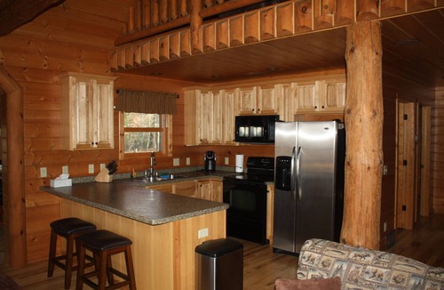 Nekoosa Cabin | Stunning Lake Petenwell Log Home Near Sand Valley Golf