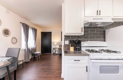 Florissant Apartment | Stylish & Cozy: Fully Furnished Long-Term Rental in Florissant, MO