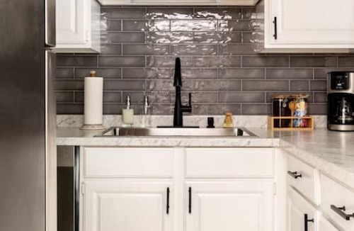 Rutledge Hill Apartment | Stylish Downtown Nashville Condo - Patio & Parking