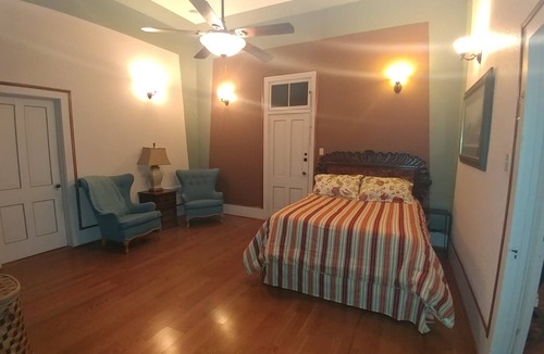 Wamego Apartment | Stylish Wamego condo!