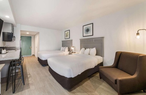 Williamsburg Hotel | Suburban Studios Williamsburg Central