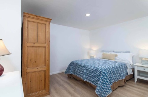 Oxford House | Suite Selah