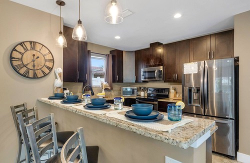 Clearwater Beach House | 🌴Summer Breeze | Beachside Pool Home Tiki Bar Sleeps 20 ➠ 770 Mandalay