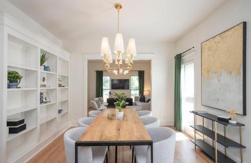 Historic Edgefield House | Summer End Sale Prime Location