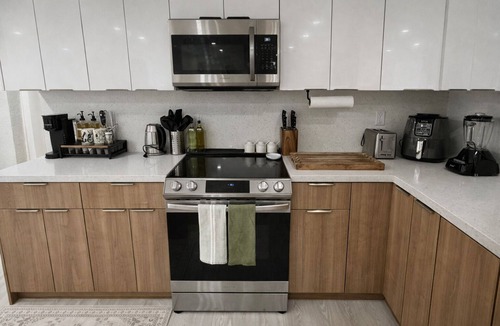 Boynton Beach House | Sunny Oasis Near the Beach – 4BR/3BA Pool Home