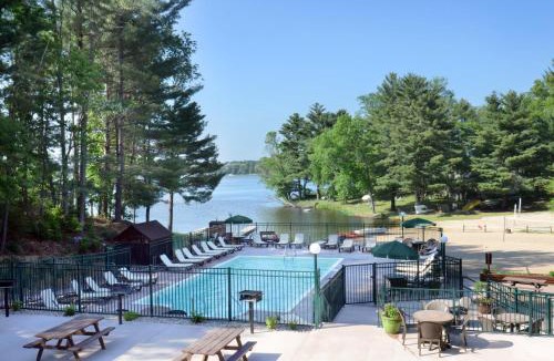 Lake Delton Resort | Sunset Bay Resort & Suites