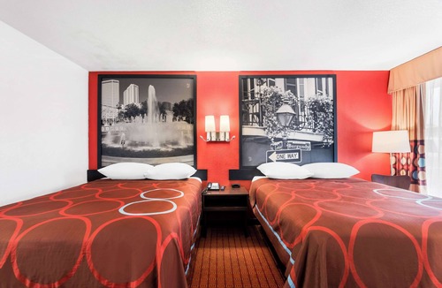 Baton Rouge Hotel | Super 8 by Wyndham Baton Rouge/I-10