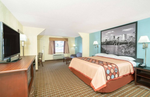 North Little Rock Hotel | Super 8 by Wyndham North Little Rock/McCain