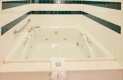 North Little Rock Hotel | Super 8 by Wyndham North Little Rock/McCain