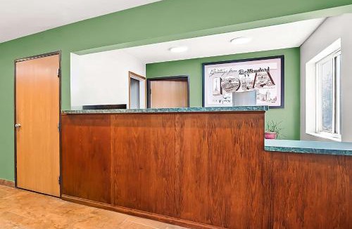 Bettendorf Hotel | SureStay Plus Hotel by Best Western Bettendorf