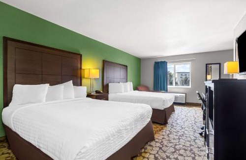 Bettendorf Hotel | SureStay Plus Hotel by Best Western Bettendorf