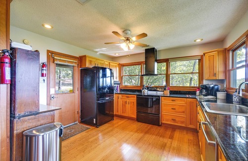 Tallassee Cabin | Tallassee Family Home w/Stunning Smoky Mtn Views