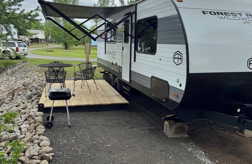 Lobelville House | Tennessee River RV Retreat