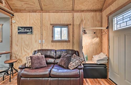 Greenbrier Apartment | Tennessee Tiny Home about 24 Mi to Nashville