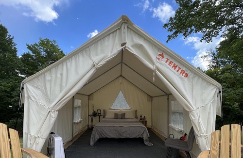 Silver Point RV Rental | Tentrr Signature Site - Fanboy at Defenders Retreat - Site E