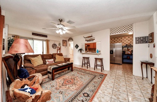 Channelview House | Texas-Themed 2BR Retreat | EV Charger | Sleeps 8