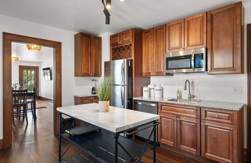 St. Charles Historic District House | The Barker Bungalow - Charming 3 bedroom in Historic Town near shops and dining