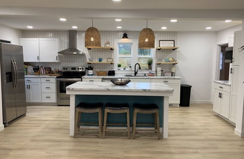 Livingston House | The Bella Vita- downtown by the square & park