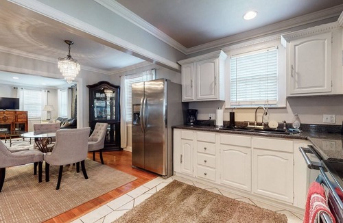 Green Hills House | The Beverly Hills of Nashville, Close to it all! No stairs and a pool table