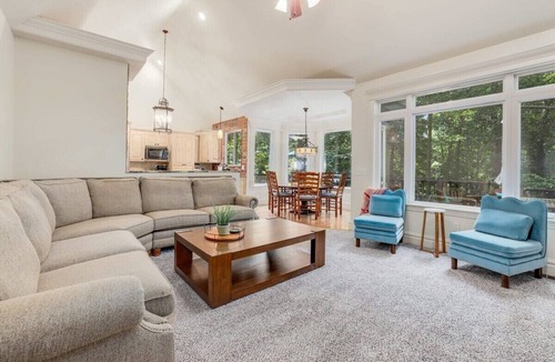 Bentonville House | The Bike Villa - Access to MTB Trail Sleep 16