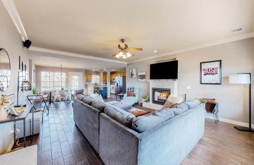 Bentonville House | The Brick Beauty on Cabriolet