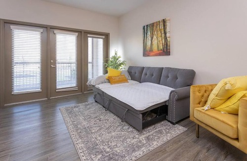 Bentonville Apartment | The Charming Canary Condo