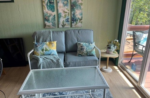 Mid America Cabin | The Cottonwood at Hamilton Cove ~ Cabin Eighteen ~ Pet Friendly
