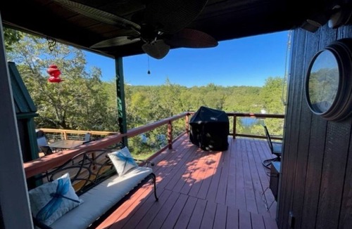 Mid America Cabin | The Cottonwood at Hamilton Cove ~ Cabin Eighteen ~ Pet Friendly