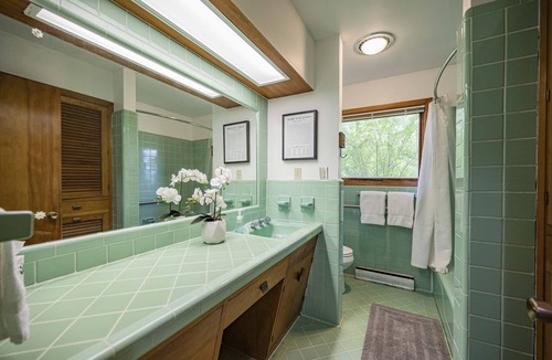 Murfreesboro House | The Creek House on 5 acres-our soon to be home so book it while you can!