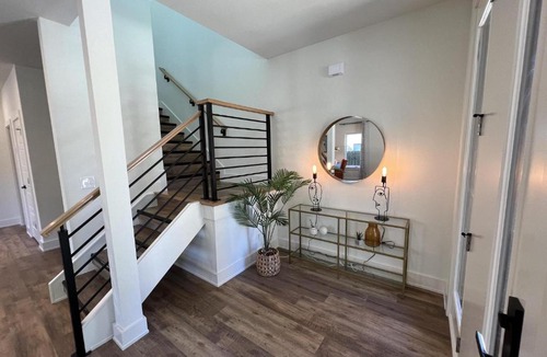 Fayetteville House | The Elm - Urban Downtown Home - South Fayetteville