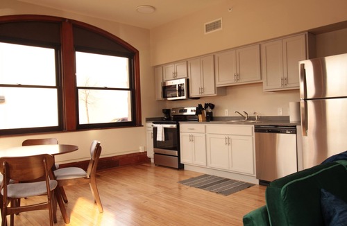 Marshland Apartment | The Exchange 11 | Historic Bldg, 1 BR, Dwntwn