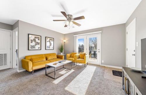 Clarksville Apartment | The Family Float at Autumn Ridge, Hosted by Byers & Harvey