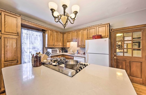 Waldron House | The Farmhouse (Unit B) at Deer Ridge Estate