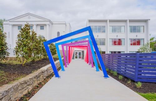 East Nashville Hotel | The Gallatin